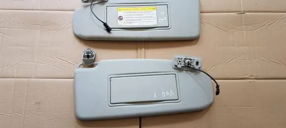 Volvo V40 Sun visor
