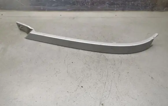 Mercedes-Benz ML W163 Under headlight/headlamp trim 1638260177