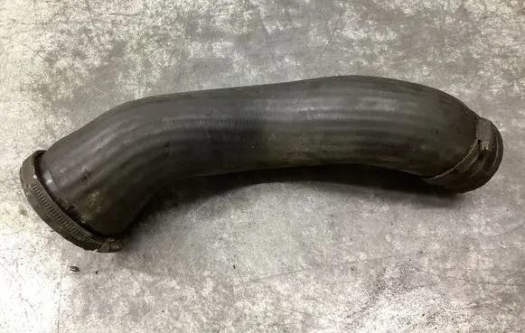 Volvo V70 Intercooler hose/pipe 30680218