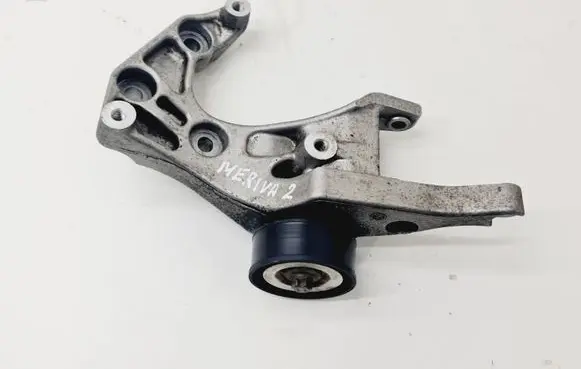 Opel Meriva B Generator/alternator bracket 