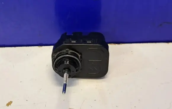 Nissan Leaf I (ZE0) Headlight level adjustment motor 9213025500