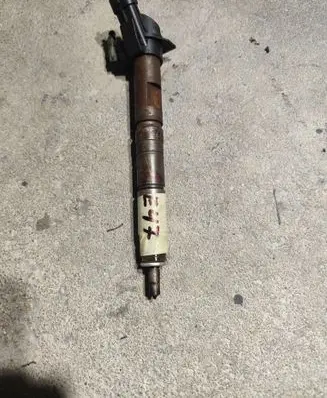 Toyota Yaris Fuel injector 23670-0W020