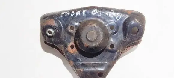 Volkswagen PASSAT B5 Coil spring mount 8d0412391b