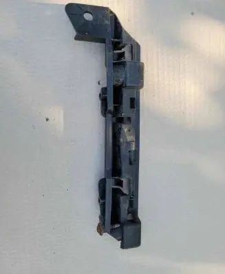Renault Laguna III Front bumper mounting bracket 622200005R