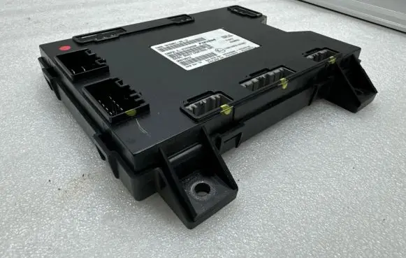 Tesla Model S Comfort/convenience module 101090700D P0747008B 30012012