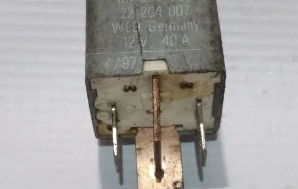 Volkswagen Golf III Other relay 191937503