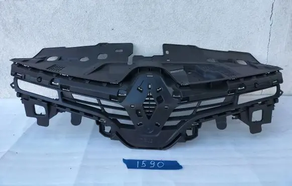 Renault Clio IV Front bumper upper radiator grill 622563184