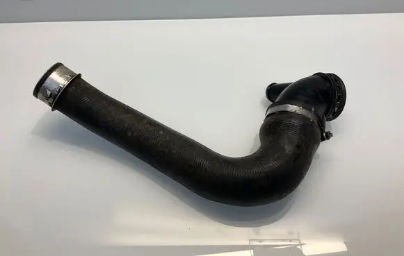Intercooler hose/pipe