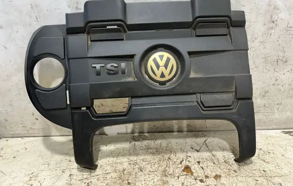 Volkswagen Golf V Engine cover (trim) 03C103925BF