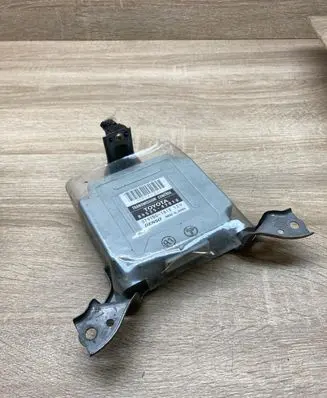Toyota Prius (XW20) Gearbox control unit/module 8953547010