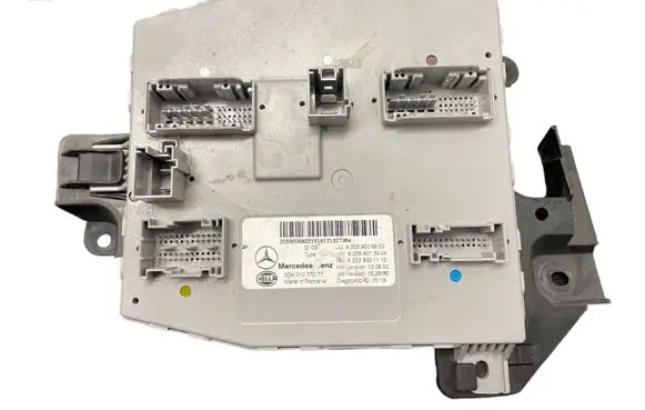 Mercedes-Benz C W205 Comfort/convenience module A2059006822 A2059013904 A2229021112
