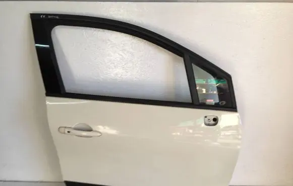 Renault Captur Front door DRZWIPPBIX