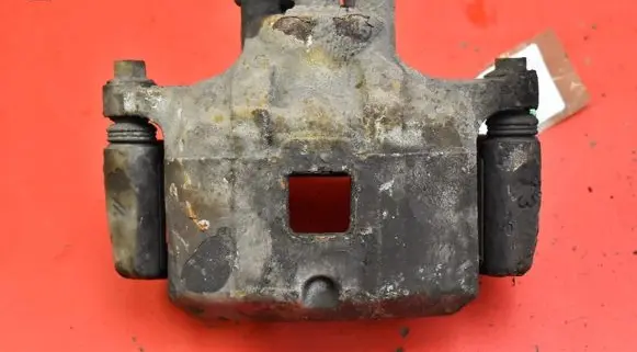 Mitsubishi Lancer VIII Front brake caliper