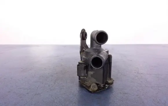 BMW 7 F01 F02 F03 F04 Water pump 9183714