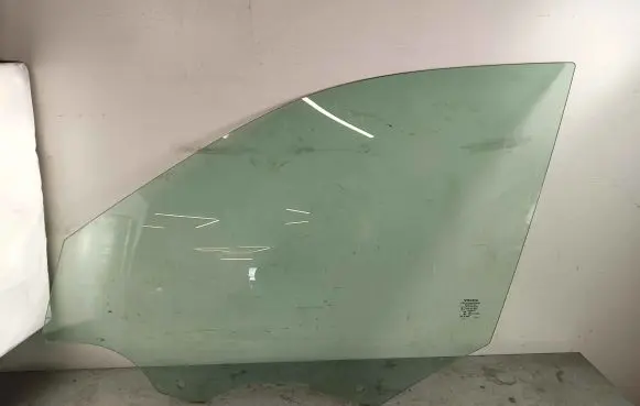 Volvo XC90 Front door window glass four-door 43r001026