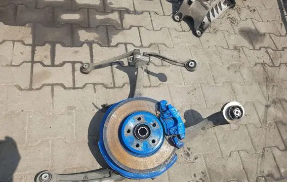 Audi A4 S4 B8 8K Front wheel hub