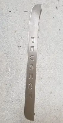 Peugeot 3008 I Front sill trim cover