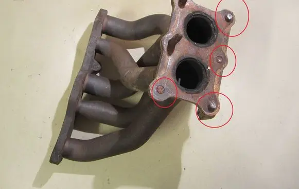 Volkswagen Bora Exhaust manifold 071253017E