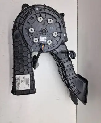Ford C-MAX II Hybrid/electric vehicle battery fan FM5810C709AB