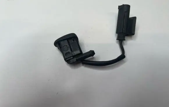 BMW 5 E39 Windshield washer spray nozzle 8361039