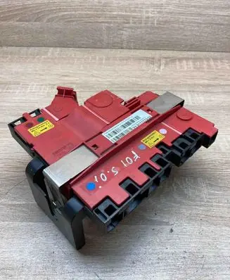 BMW 5 F10 F11 Battery relay fuse 9177773 917777302