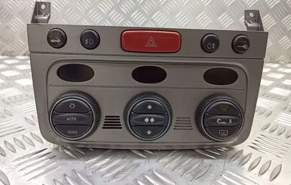Alfa Romeo GT Interior fan control switch 01560513690