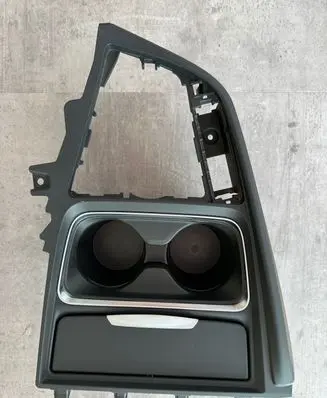 Cup holder front