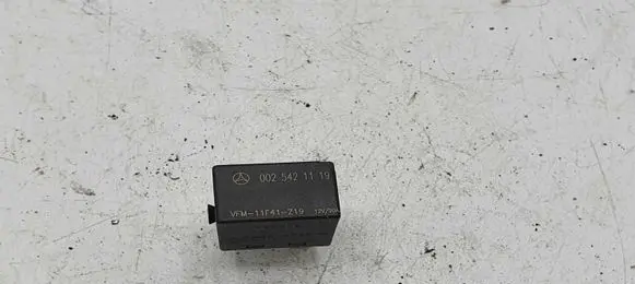 Mercedes-Benz ML W164 Other relay 0025421119