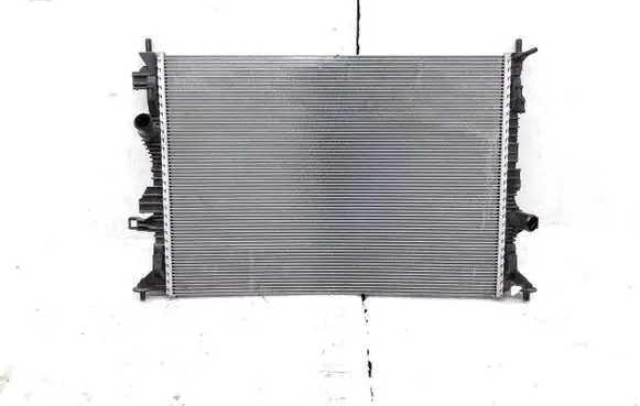 Ford Focus Coolant radiator JX618005BD