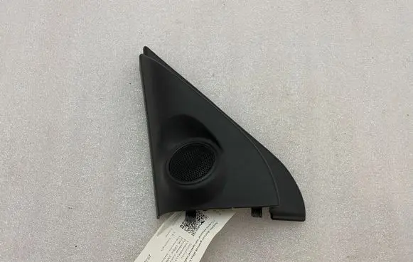 Mitsubishi Outlander Front door high frequency speaker 7221B587
