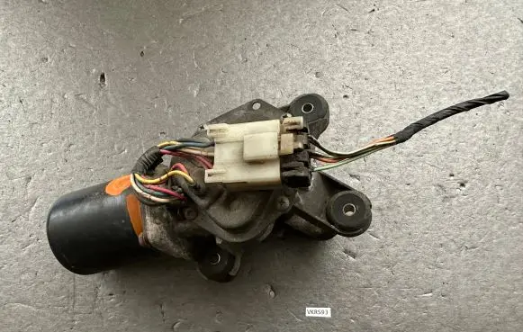 Nissan Patrol Y60 Wiper motor 2881506J00