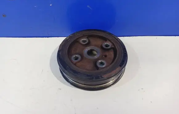 Volvo XC90 Crankshaft pulley 30731865