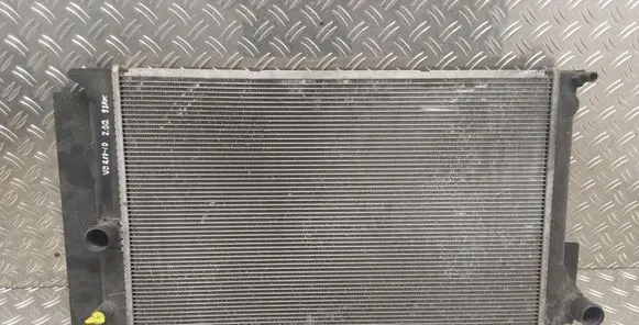Coolant radiator