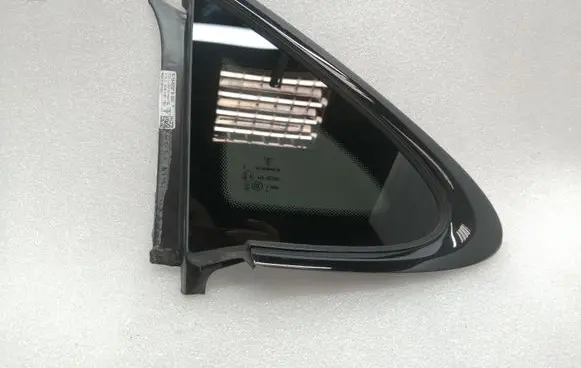 Porsche Taycan 9J1 Rear side window 9J1845297S