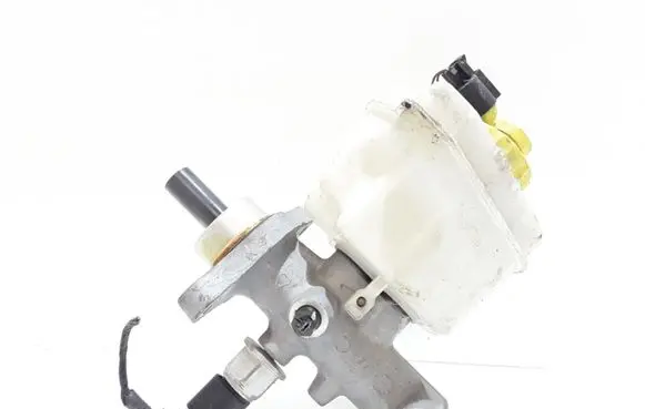 Volkswagen Touareg I Master brake cylinder 03350884921