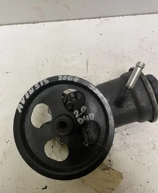 Toyota Avensis T250 Power steering pump