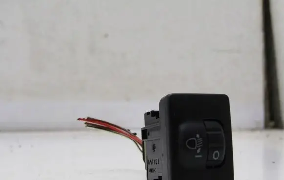 Toyota RAV 4 (XA40) Light switch 1111