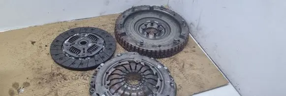 Renault Megane III Clutch set kit 8200527569GB 301016758R