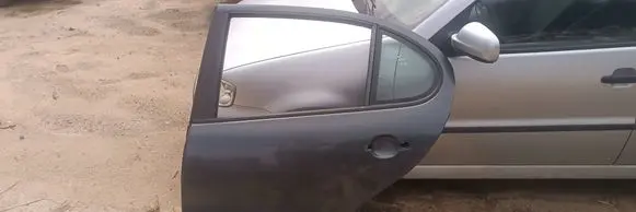 Seat Leon (1M) Rear door