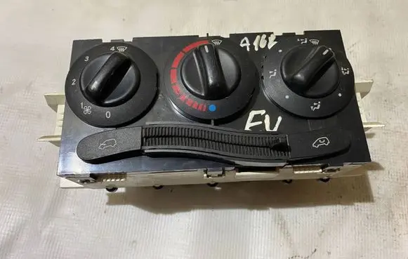 Mercedes-Benz A W168 Climate control unit 1688300385 A1688300385