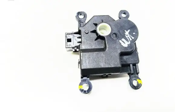 Mazda CX-3 Air flap motor/actuator 7X101