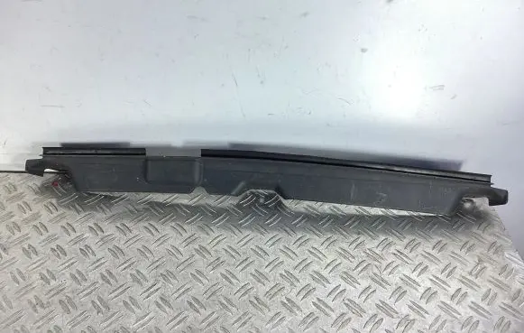 Radiator trim