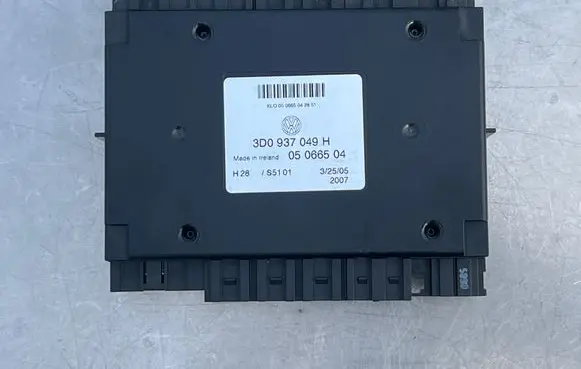 Volkswagen Phaeton Comfort/convenience module 05066504 S5101 3D0937049H