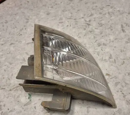 Nissan X-Trail T30 Front indicator light
