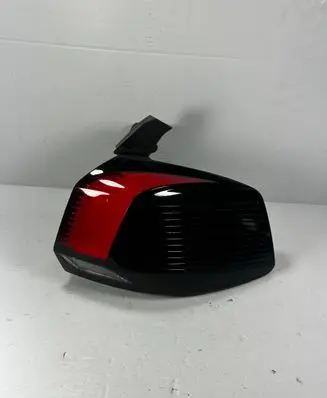 Peugeot 5008 II Rear/tail lights 9811028180