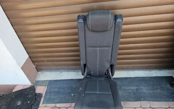 Rear seat