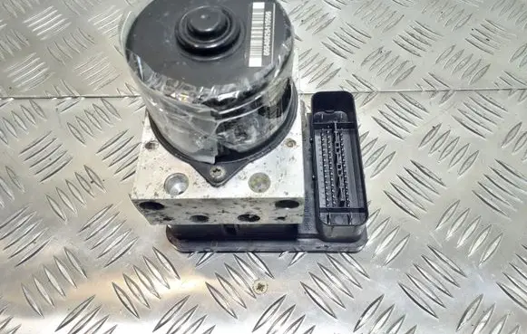 Skoda Superb B6 (3T) ABS Pump 3T0907379A 3T0614517A