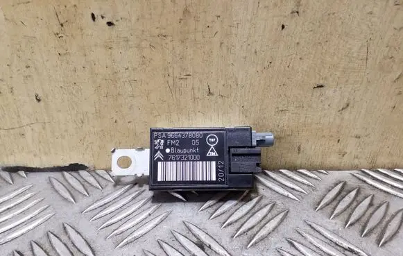 Peugeot 3008 I Aerial antenna amplifier 9664378080 7617321000