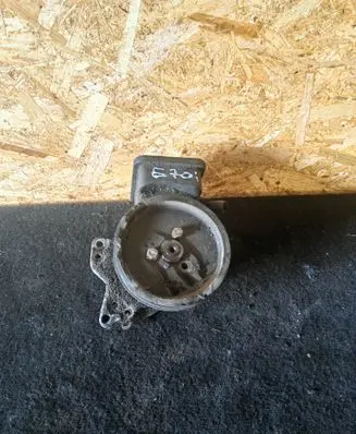 BMW X5 E70 Power steering pump