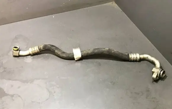 Air conditioning (A/C) pipe/hose